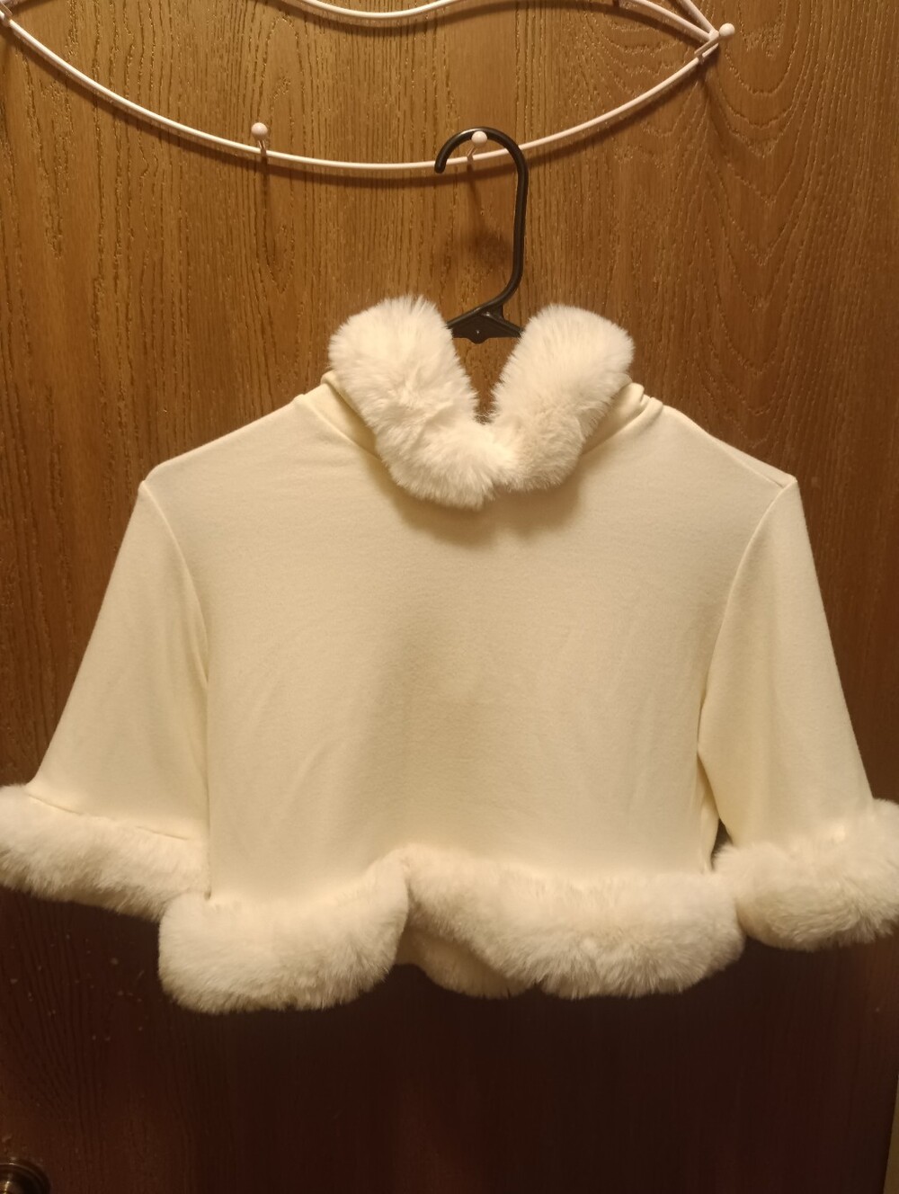 Skims Cloud Crop Hoodie With Faux Fur